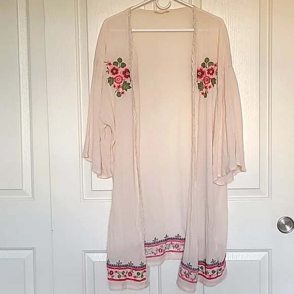 Floral Embroidered Kimono - Cream - Picture 1 of 13